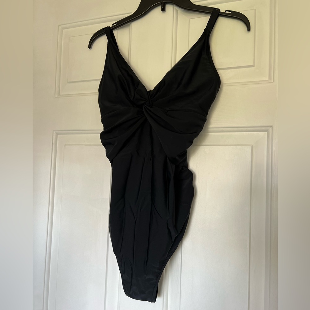 Old Navy Maternity Twist Front Swimsuit